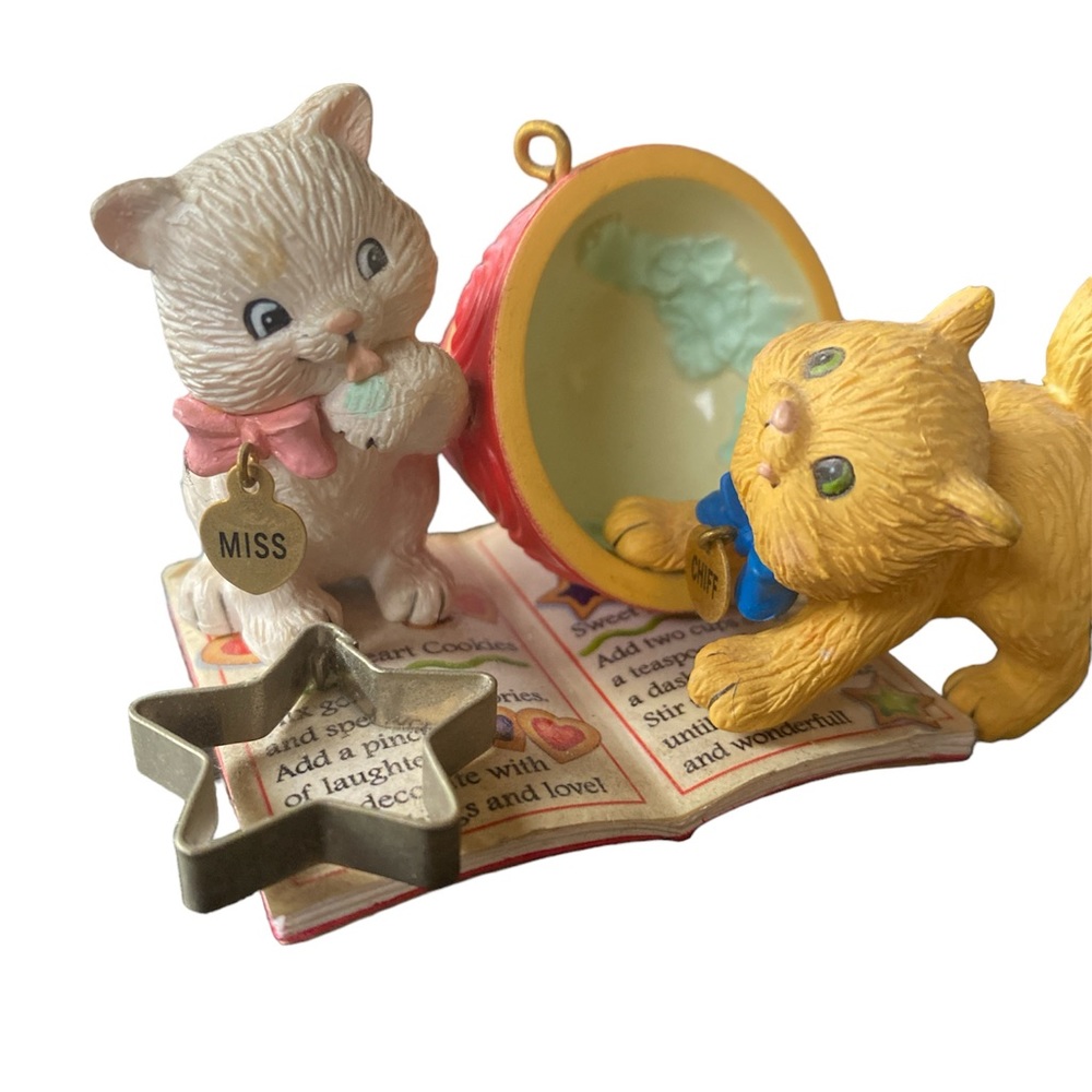 Cute kitty ornaments. Vintage, 90’s